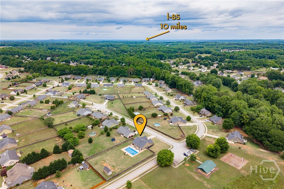 19 Lake Point Court Jefferson, GA 30549 - Photo 4 of 51