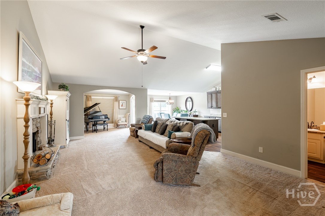 19 Lake Point Court Jefferson, GA 30549 - Photo 7 of 51