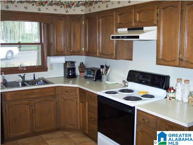 22 Greenbriar Lane Oneonta, AL 35121 - Photo 5 of 30