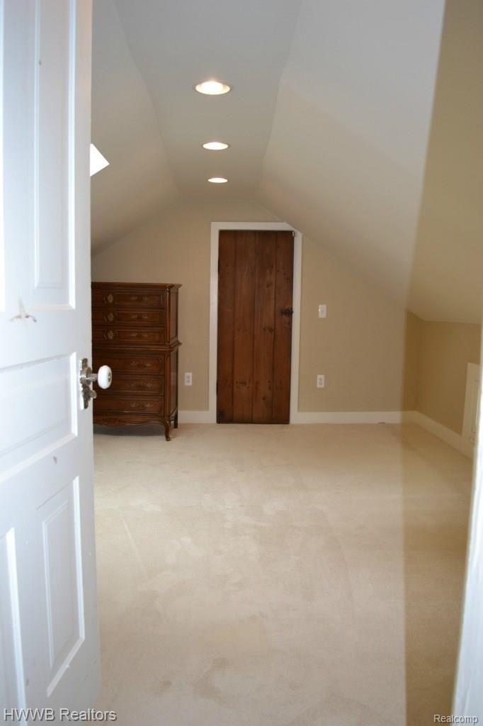 1481 Dutton Road Rochester, MI 48306 - Photo 33 of 55 Bedroom 3