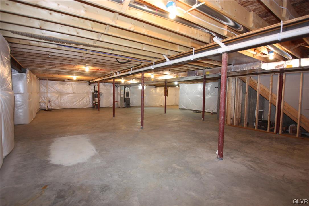 1109 Ridge Road Easton, PA 18045 - Photo 18 of 31 Gallery Image 18