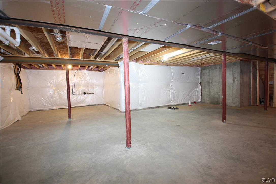 1109 Ridge Road Easton, PA 18045 - Photo 20 of 31 Gallery Image 20