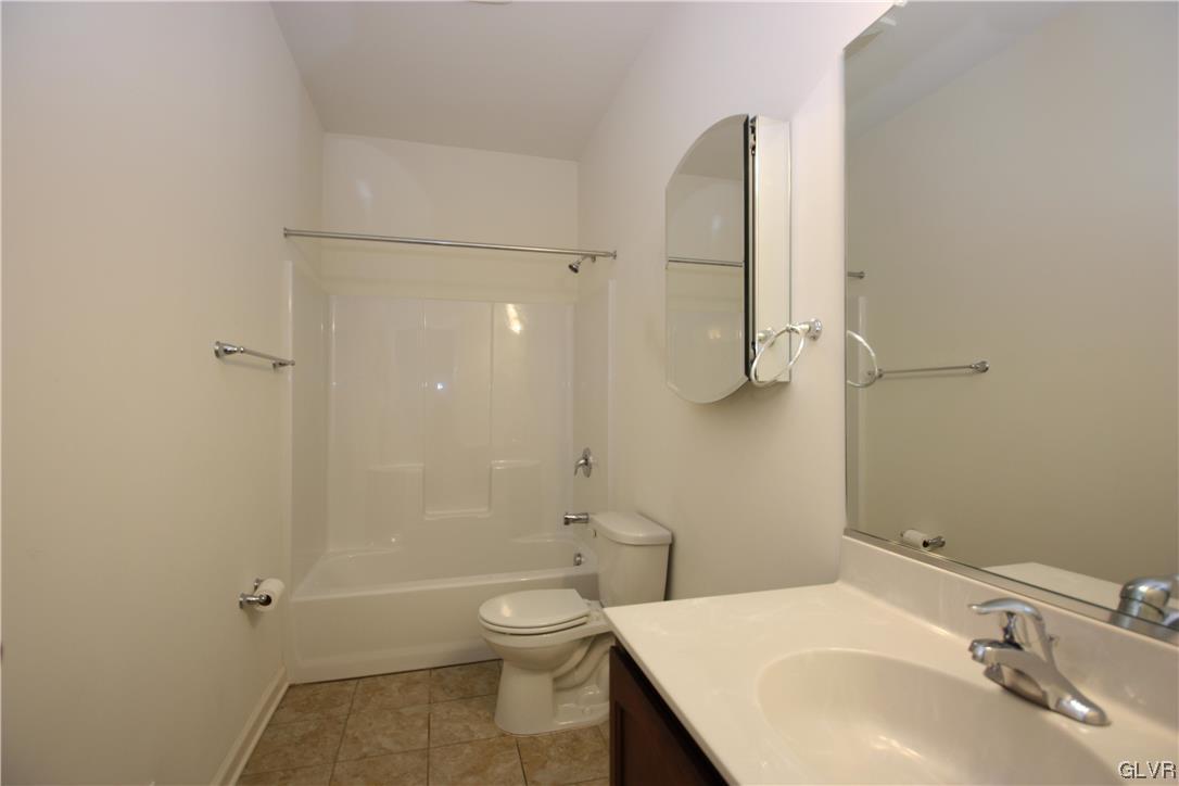 1109 Ridge Road Easton, PA 18045 - Photo 9 of 31 Gallery Image 9