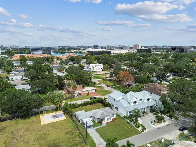 $3,945 | 5 West Spanish Main Street, Tampa, FL 33609