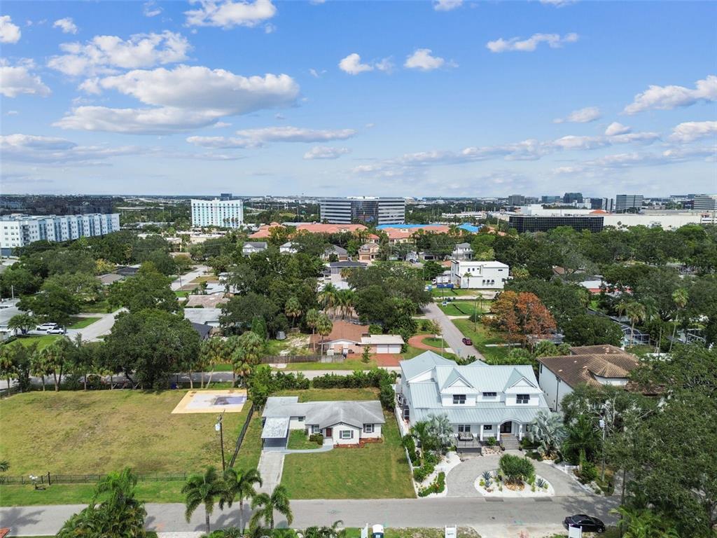 5 West Spanish Main Street Tampa, FL 33609 - Photo 57 of 72 an aerial view of residential building with outdoor space