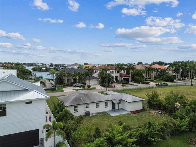 $3,945 | 5 West Spanish Main Street, Tampa, FL 33609