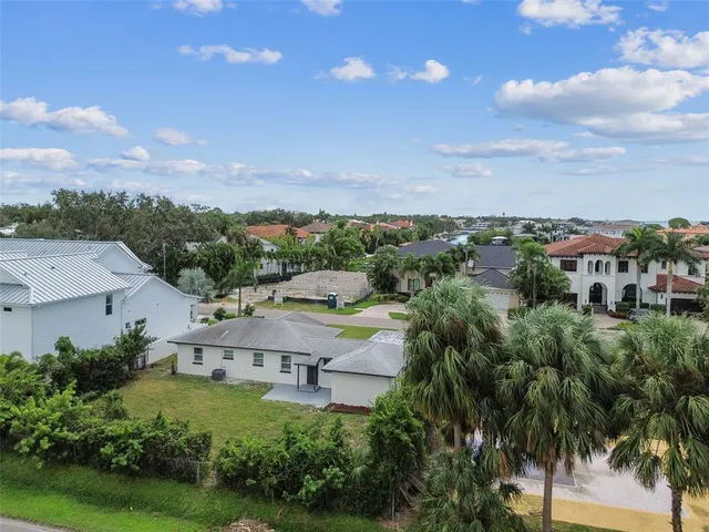 $3,945 | 5 West Spanish Main Street, Tampa, FL 33609