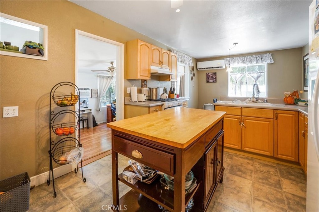 17386 Sage Avenue Riverside, CA 92504 - Photo 13 of 66