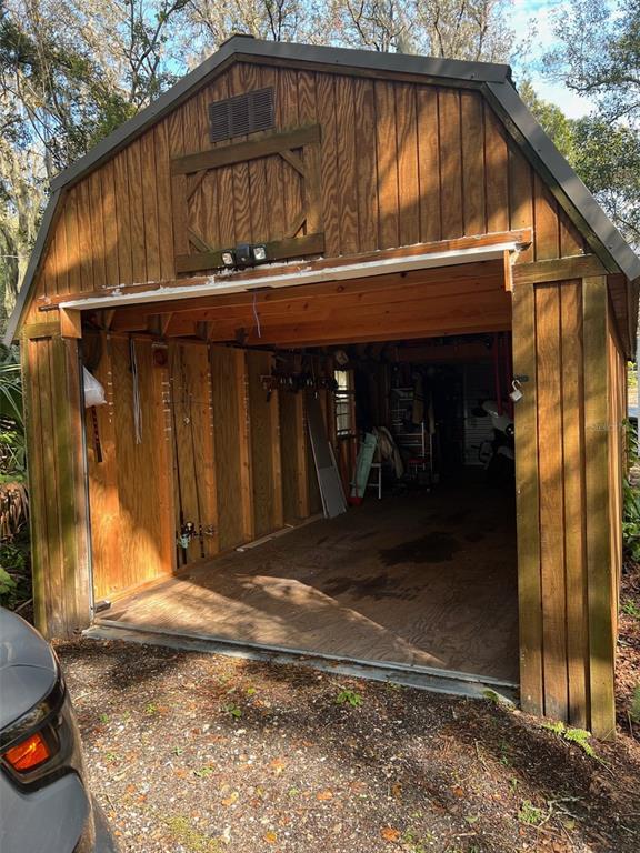11708 Bullfrog Creek Road Gibsonton, FL 33534 - Photo 39 of 61 Garage