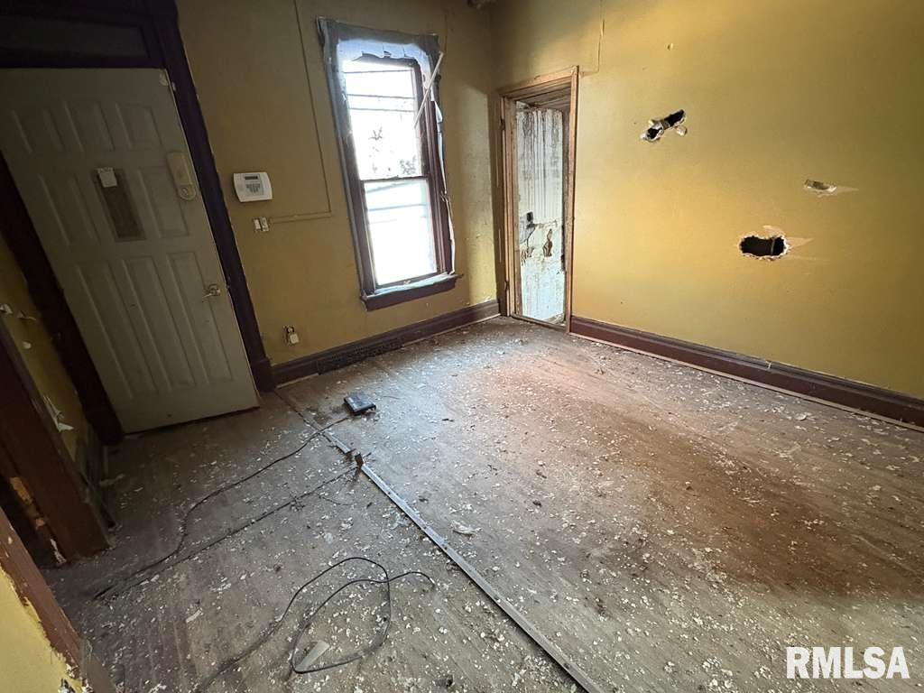 720 11th Avenue Rock Island, IL 61201 - Photo 11 of 17