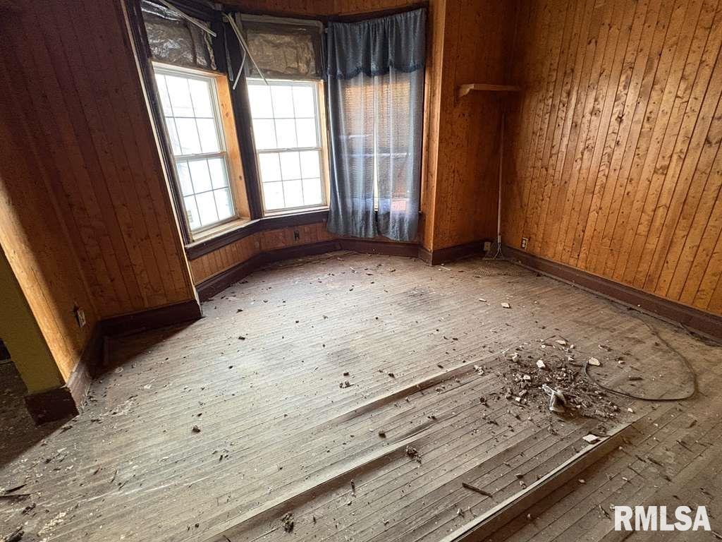 720 11th Avenue Rock Island, IL 61201 - Photo 14 of 17