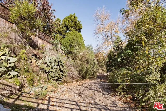 $1,800,000 | 5863 Bonsall Drive, Malibu, CA 90265