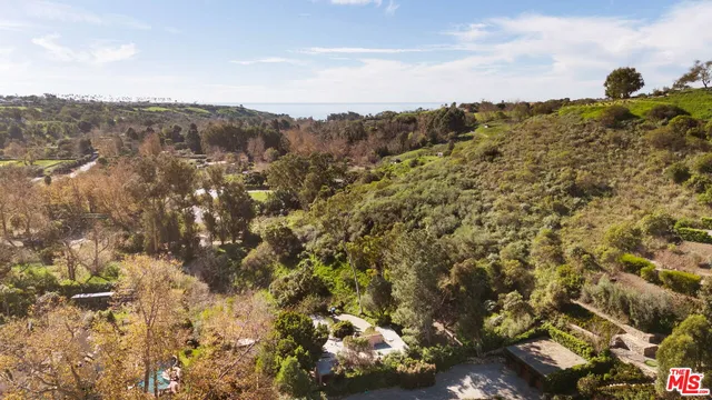 $1,800,000 | 5863 Bonsall Drive, Malibu, CA 90265