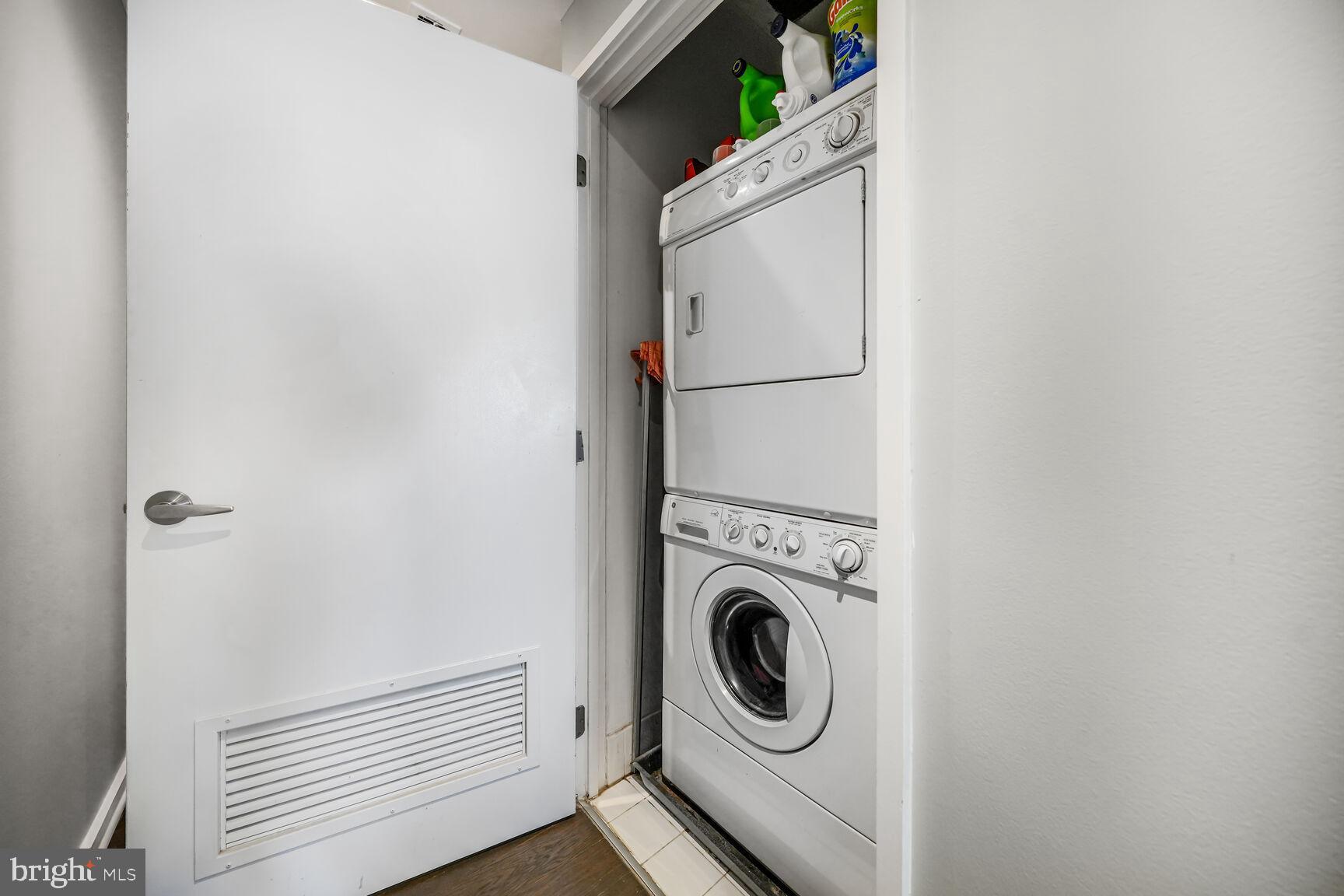 3409 Wilson Boulevard, Unit 211 Arlington, VA 22201 - Photo 18 of 30 a utility room with dryer and washer