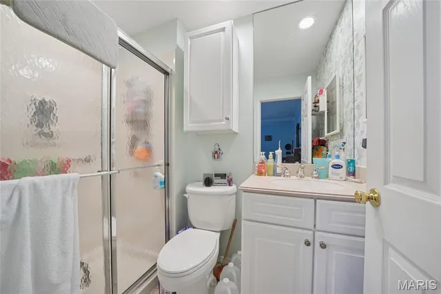 $379,900 | 4 Parkrose Court, Ballwin, MO 63011