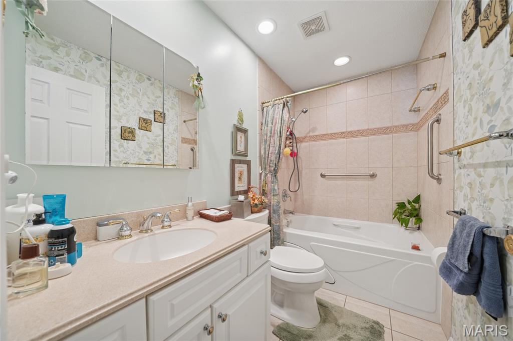 4 Parkrose Court Ballwin, MO 63011 - Photo 16 of 19