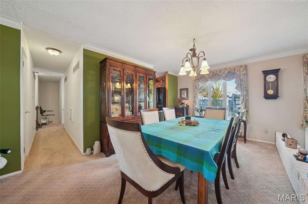 4 Parkrose Court Ballwin, MO 63011 - Photo 5 of 19