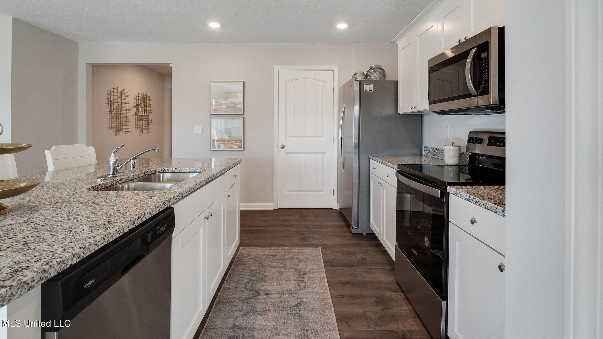 9 Thorn Tree Street Byhalia, MS 38611 - Photo 5 of 20 12_TN_Memphis_Cayce-Pointe_Kitchen