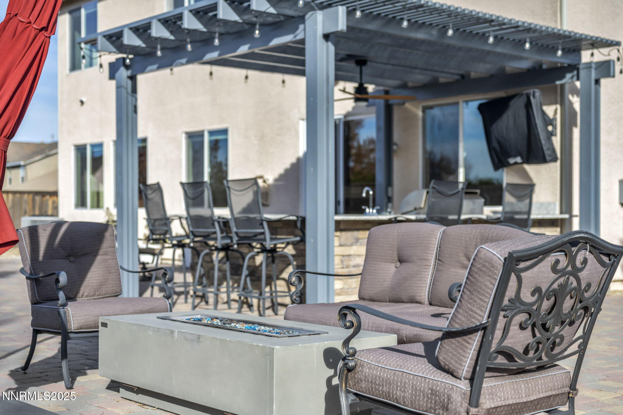 11375 Messina Court Reno, NV 89521 - Photo 40 of 52 a living room with furniture