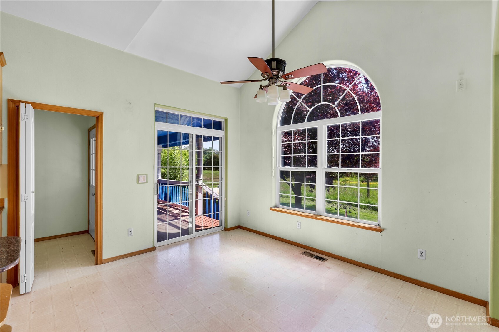 4077 Tarte Road Blaine, WA 98230 - Photo 13 of 39