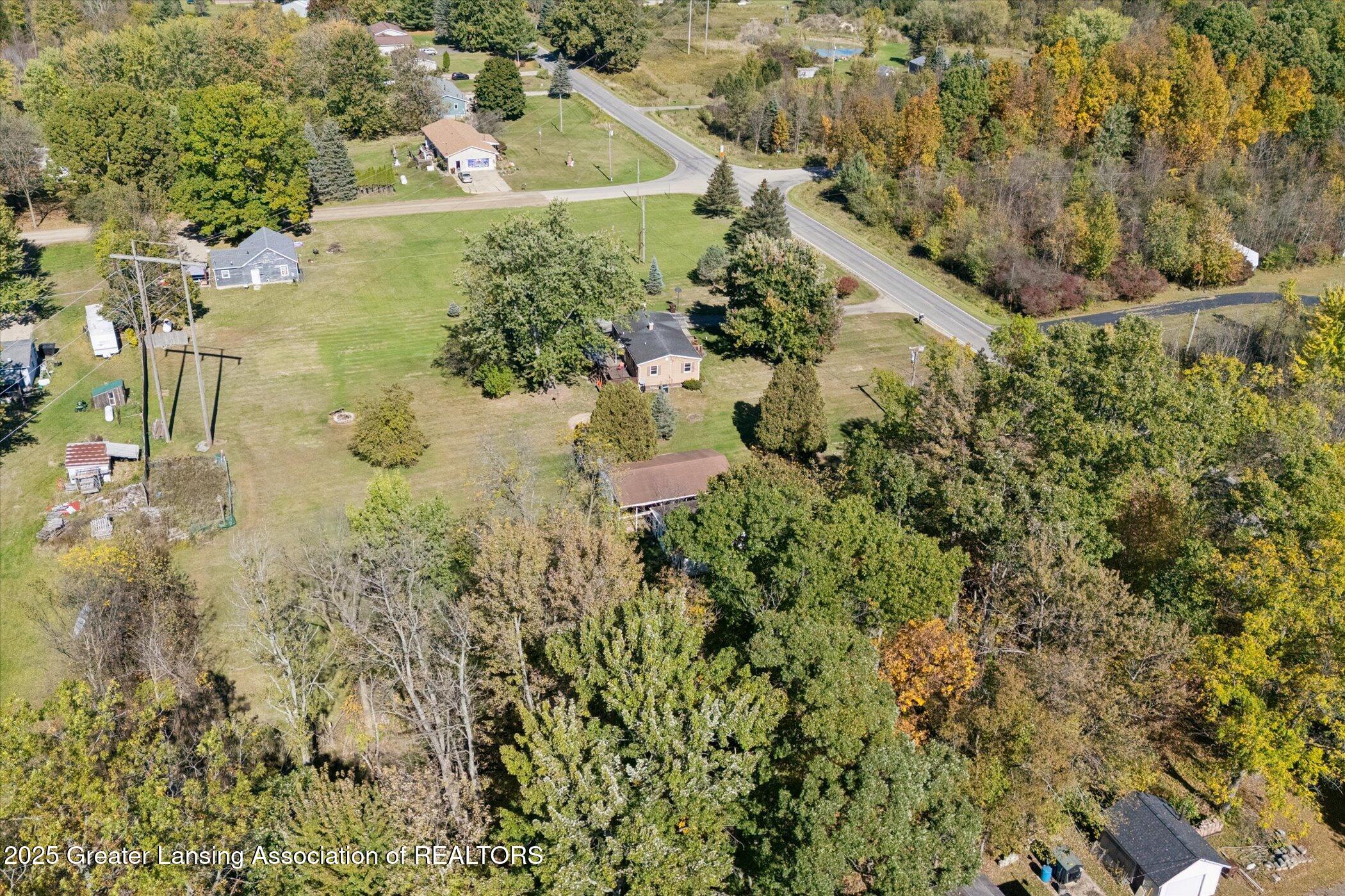 9520 Fenner Road Perry, MI 48872 - Photo 48 of 55 49-9520-Fenner-Rd-Perry-MI-48872-WindowS
