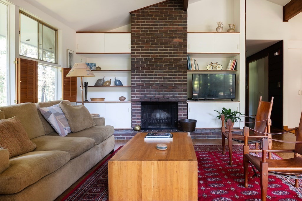 40 Turning Mill Road Lexington, MA 02420 - Photo 7 of 25 Gallery Image 7