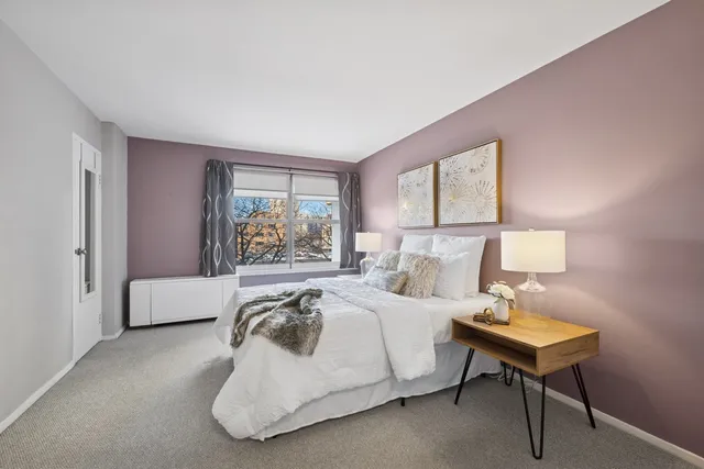 $219,000 | 6157 North Sheridan Road, Unit 3M, Chicago, IL 60660