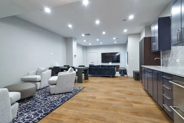 $219,000 | 6157 North Sheridan Road, Unit 3M, Chicago, IL 60660