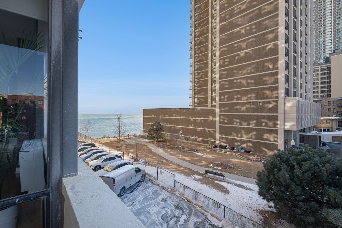 6157 North Sheridan Road, Unit 3M Chicago, IL 60660 - Photo 24 of 25