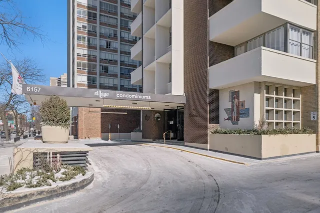 $219,000 | 6157 North Sheridan Road, Unit 3M, Chicago, IL 60660