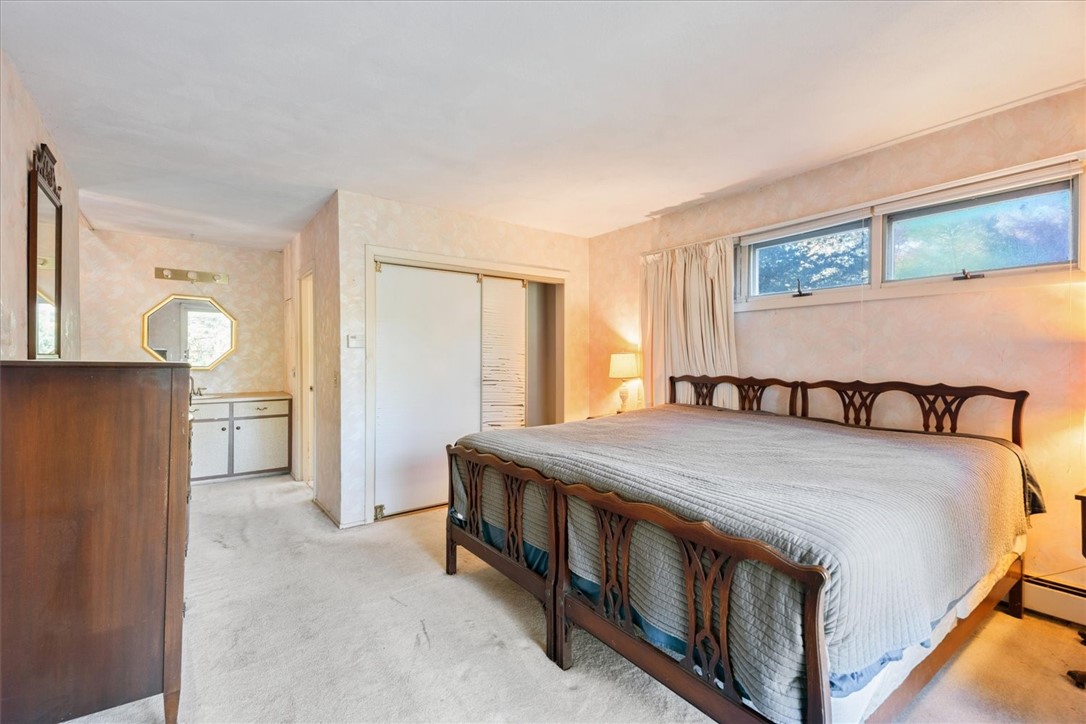 10 Midway Street Scituate, RI 02857 - Photo 8 of 35 With en-suite Bath