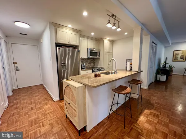 $2,800 | 136 North Bread Street, Unit 422, Philadelphia, PA 19106