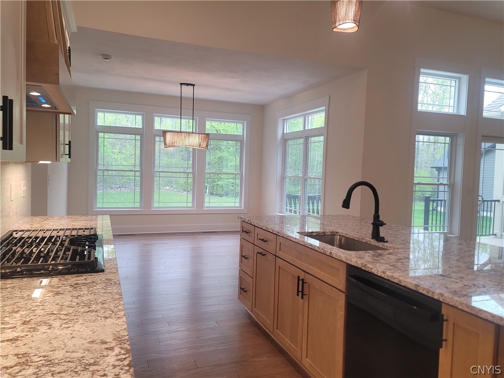 3 R Mistral Circle Liverpool, NY 13090 - Photo 8 of 38