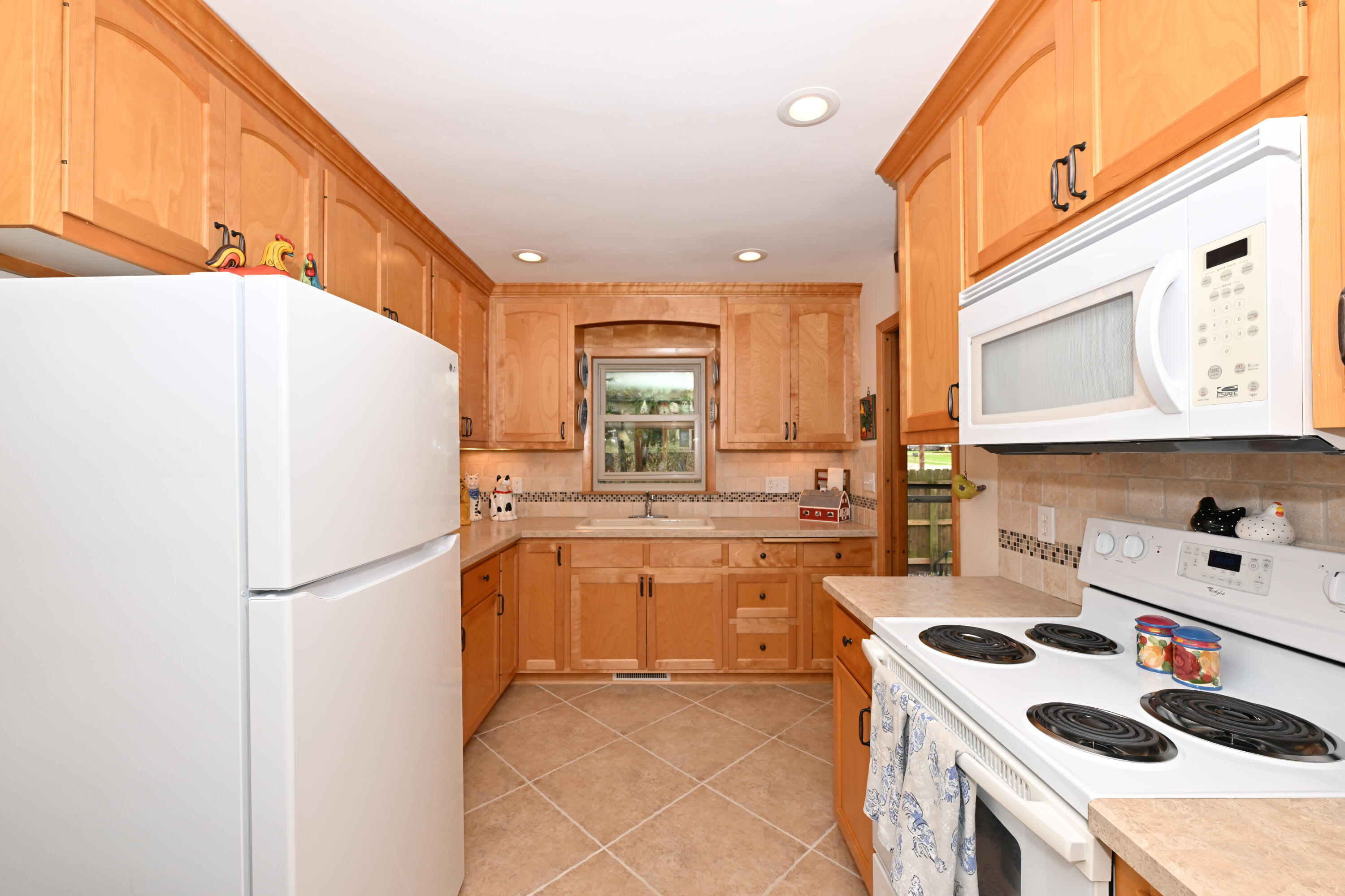 N3834 Liberty Street Sullivan, WI 53178 - Photo 4 of 30 Kitchen