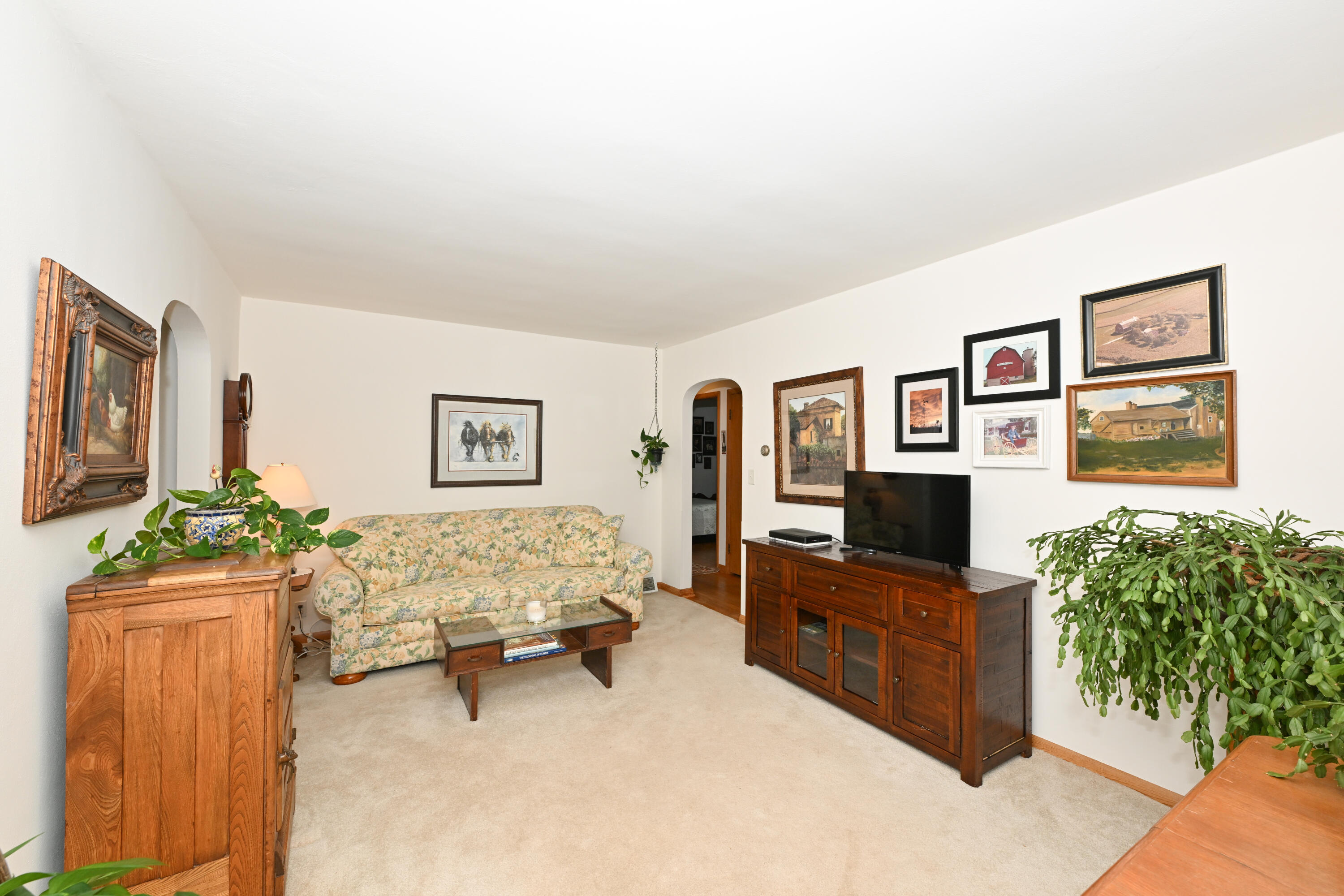 N3834 Liberty Street Sullivan, WI 53178 - Photo 7 of 30 Living Room