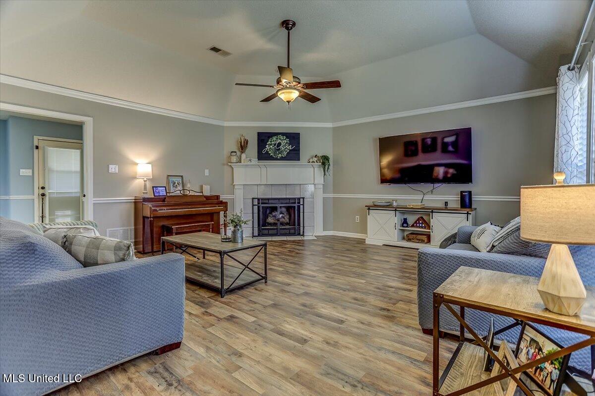 7060 Pecan Hill Road Southaven, MS 38671 - Photo 9 of 43 09-IMG_5916_17_18_19_20