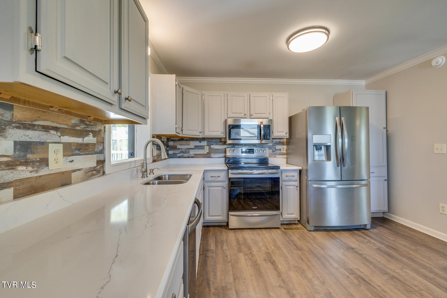 405 Ridgecrest Road Jonesborough, TN 37659 - Photo 11 of 35 011