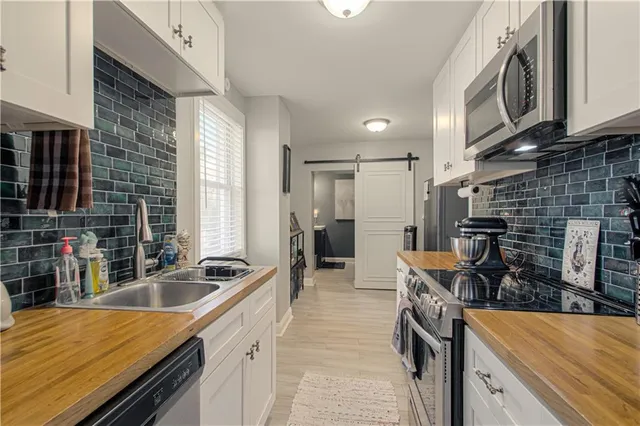 $285,000 | 3419 Central Street, Kansas City, MO 64111