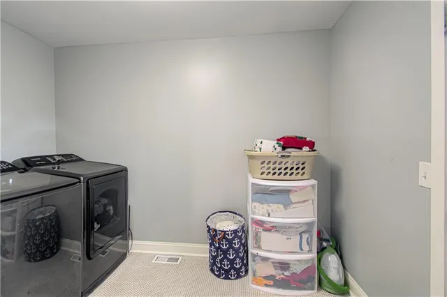 $285,000 | 3419 Central Street, Kansas City, MO 64111