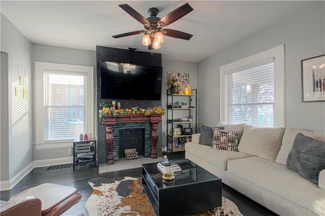 $285,000 | 3419 Central Street, Kansas City, MO 64111