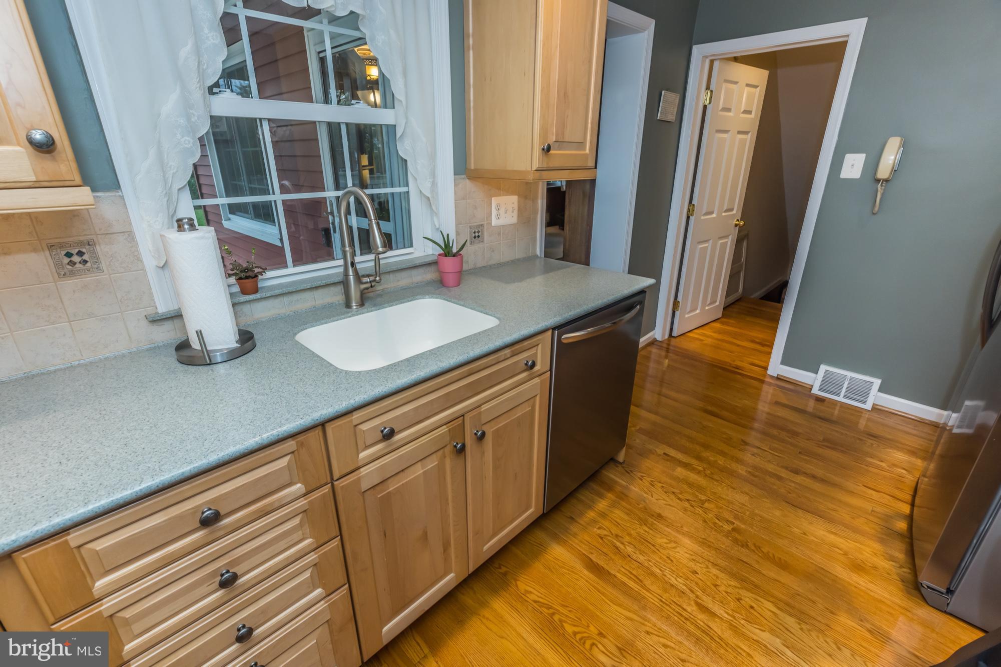 319 Gibbons Road Springfield, PA 19064 - Photo 21 of 40 Kitchen