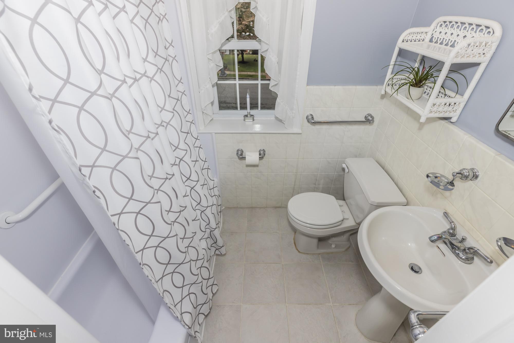 319 Gibbons Road Springfield, PA 19064 - Photo 27 of 40 Updated Full hall Bathroom