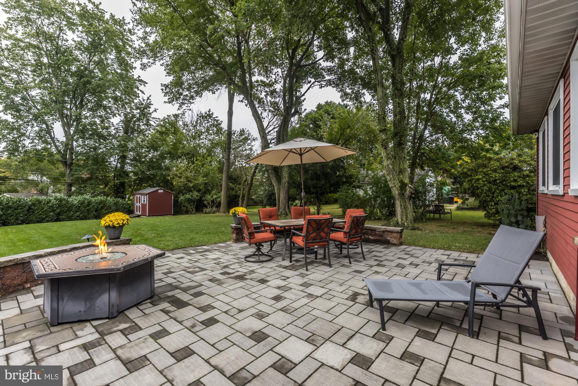 319 Gibbons Road Springfield, PA 19064 - Photo 4 of 40 Large yard, propane fire pit