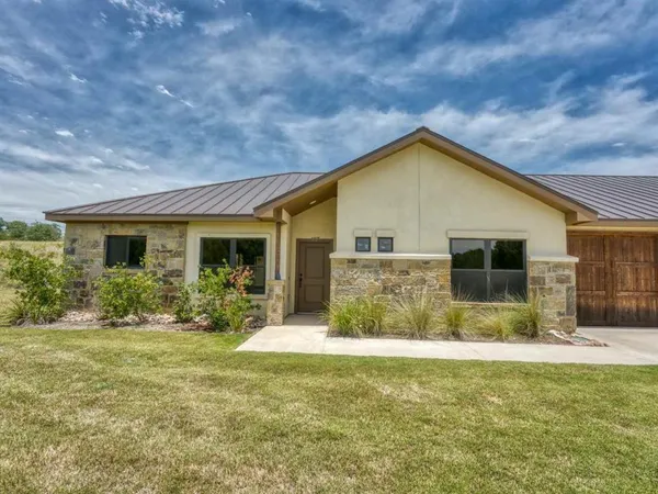 $389,000 | 127 Uplift, Horseshoe Bay, TX 78657