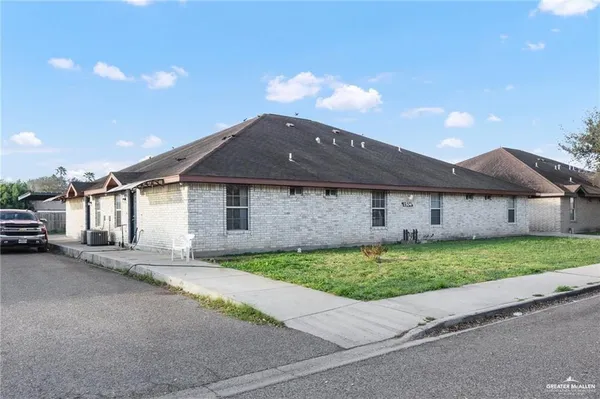 $800 | 1504 Prosperity Drive, Unit 1, Edinburg, TX 78541