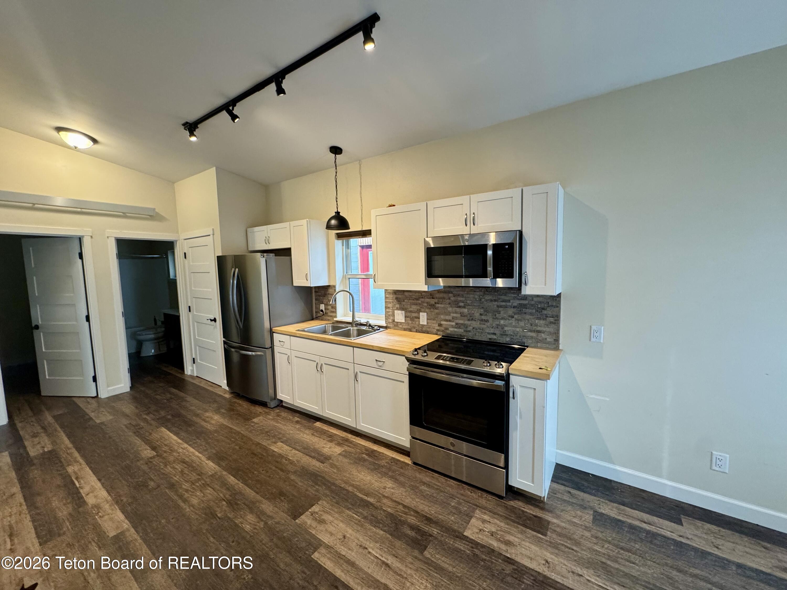 9076 Red Mountain Way Victor, ID 83455 - Photo 12 of 30 IMG_2391