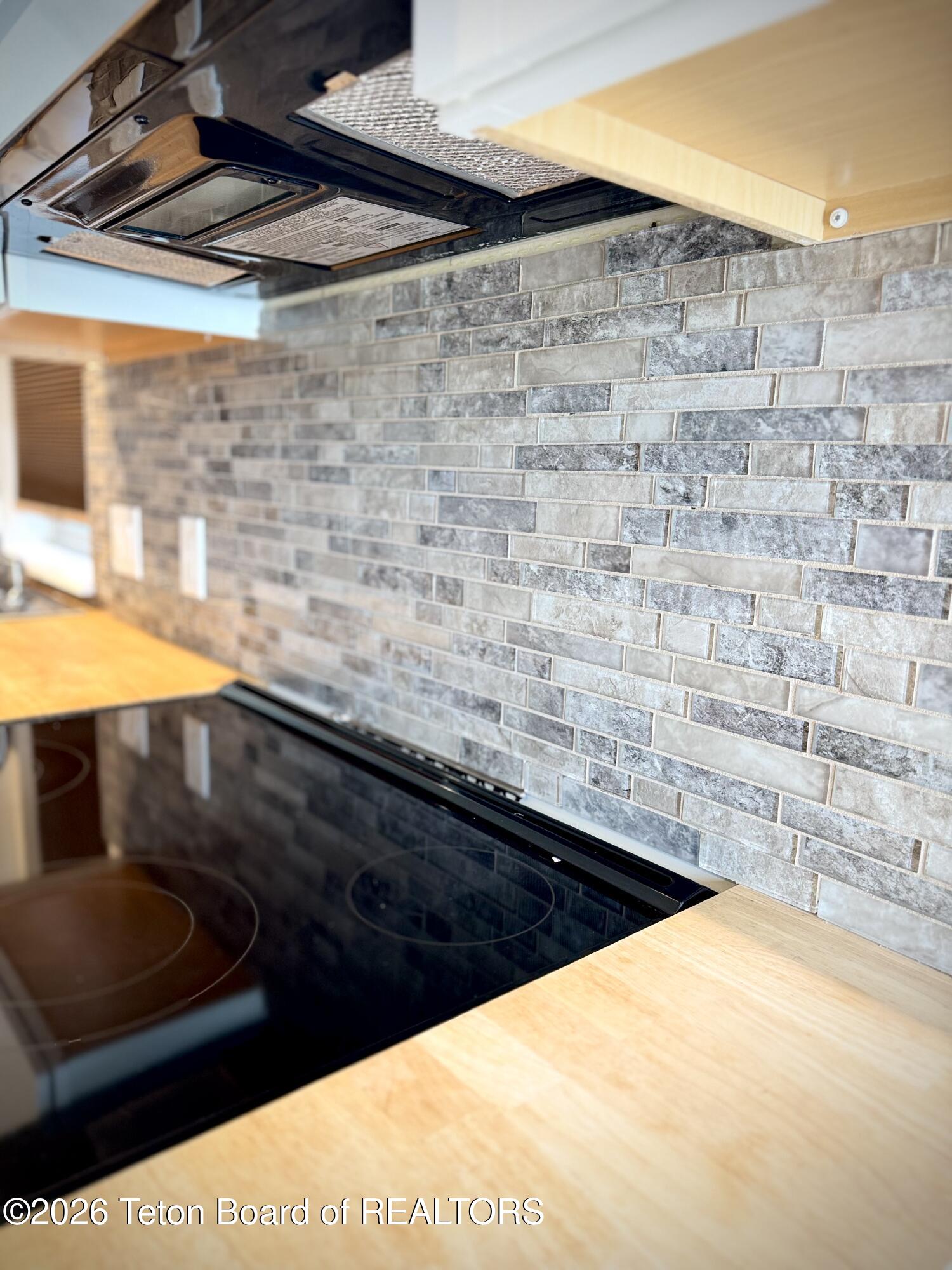 9076 Red Mountain Way Victor, ID 83455 - Photo 27 of 49 IMG_5687