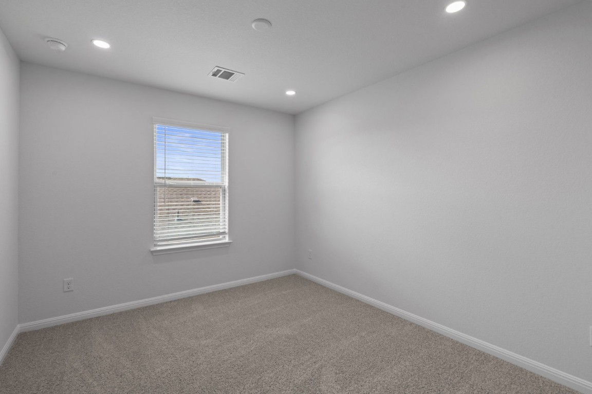 137 Hatari Trail Jarrell, TX 76537 - Photo 14 of 37