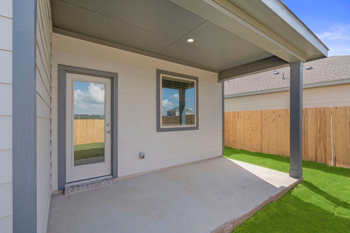 137 Hatari Trail Jarrell, TX 76537 - Photo 25 of 37