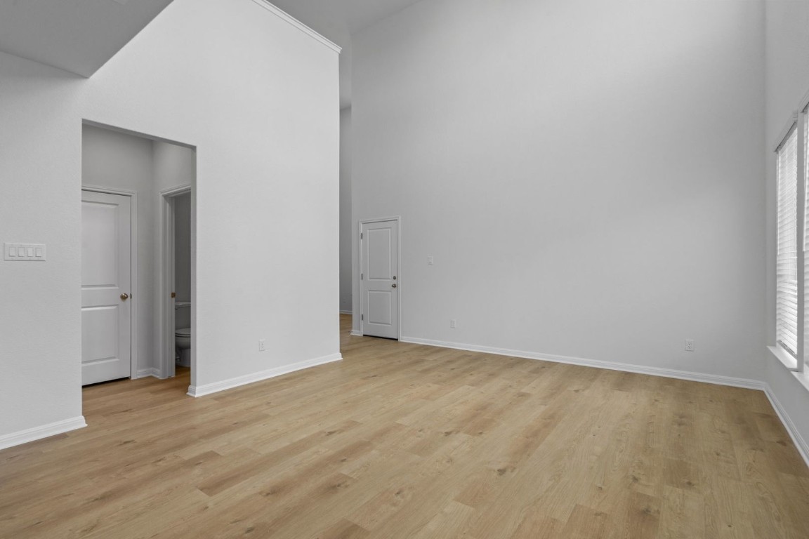 137 Hatari Trail Jarrell, TX 76537 - Photo 9 of 37